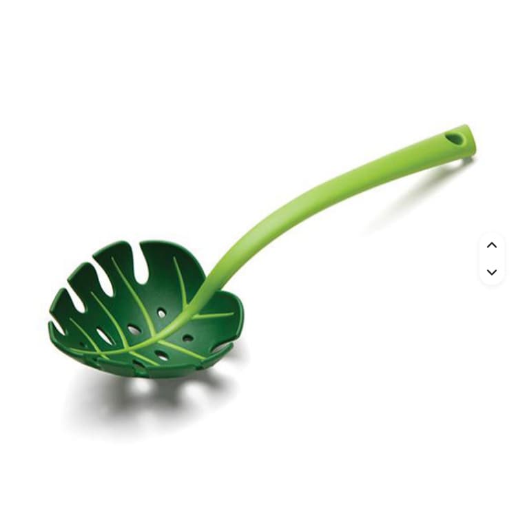 Escumadeira Decorativa com Folha Tropical, Verde, 30 cm x 9,5 cm, para Servir Massas e Legumes
