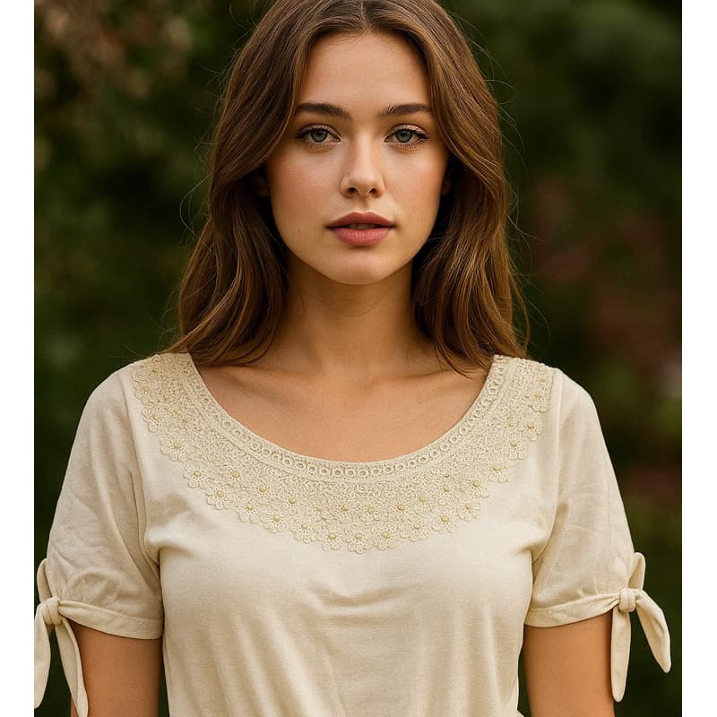 Blusa camiseta malha premium (GG) c/ lindas pérolas fixadas e detalhe de amarração na manga!!!