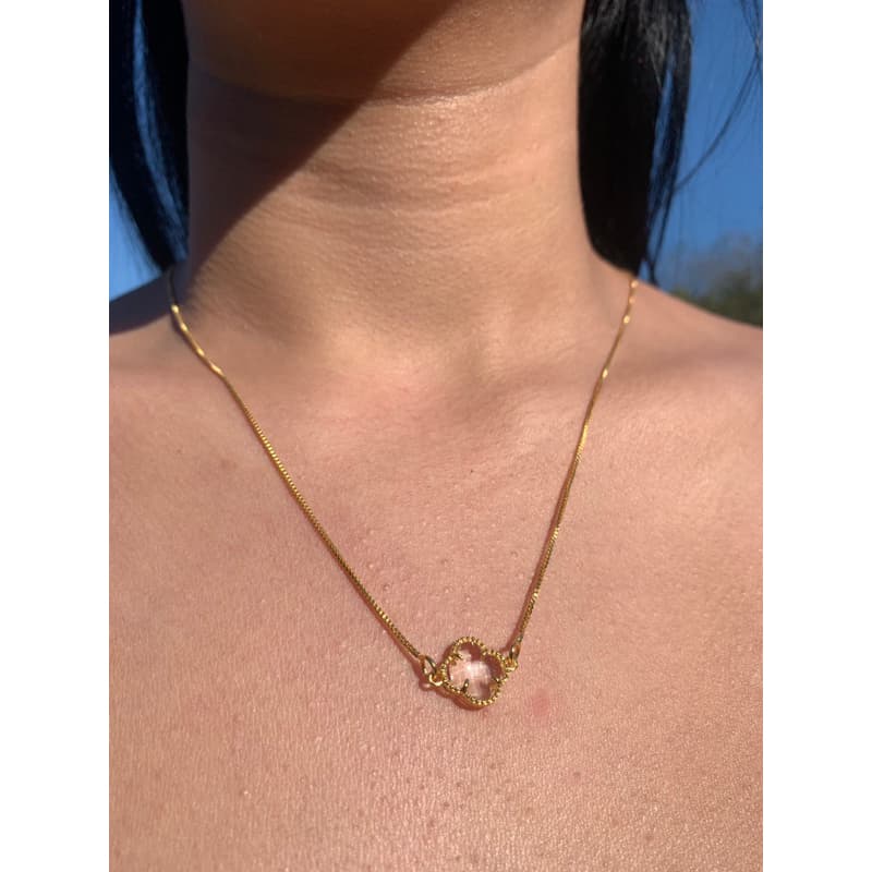 Colar Vintage Trevo Cristal Transparente com Dourado Super Elegante Feminino Barato