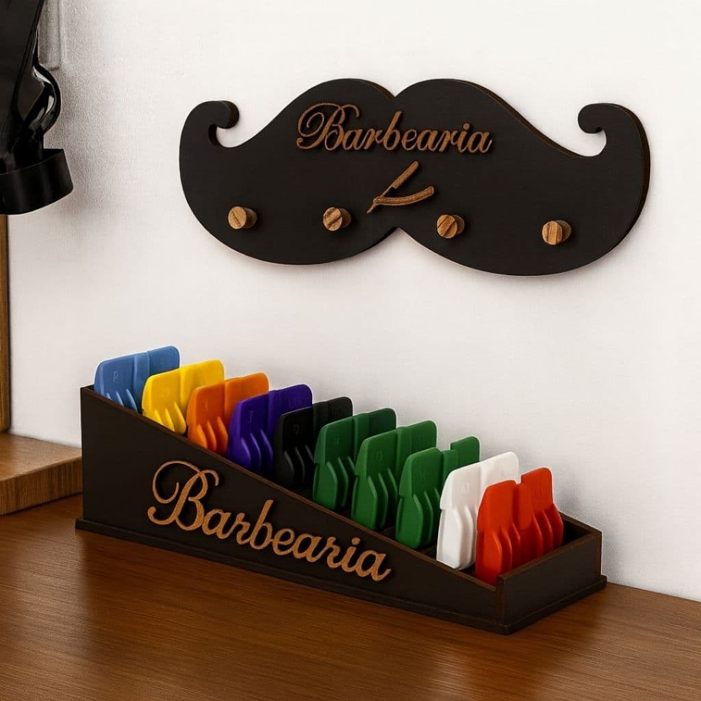 KIT Barbearia Cabideiro de Capas Bigode e Porta Pentes Máquina