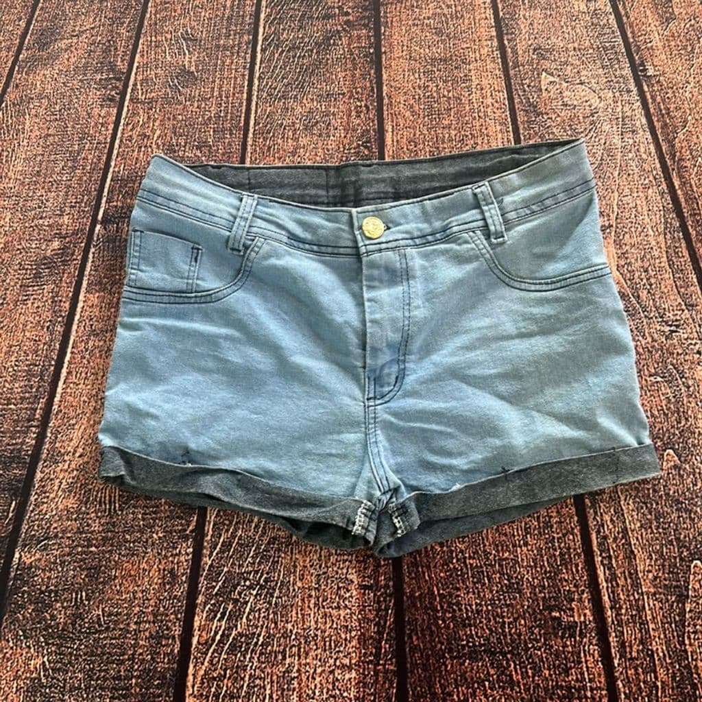 short jeans feminino sem bolso atrás 40, bermuda jeans feminina sem bolso atrás 40, mini short feminino  (bazar, brechó)