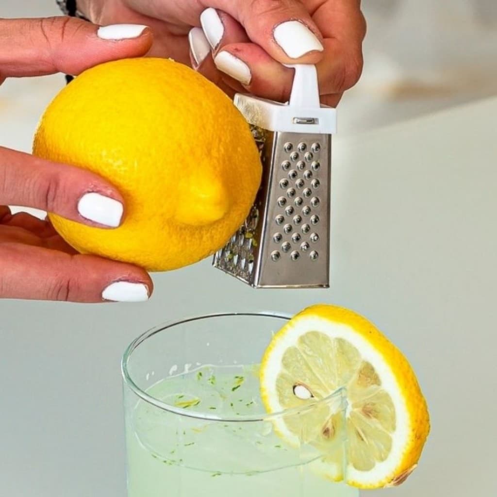 Mini Ralador De Aço Inox Com Ima Lembrancinha:chá Cozinha,chá Panela