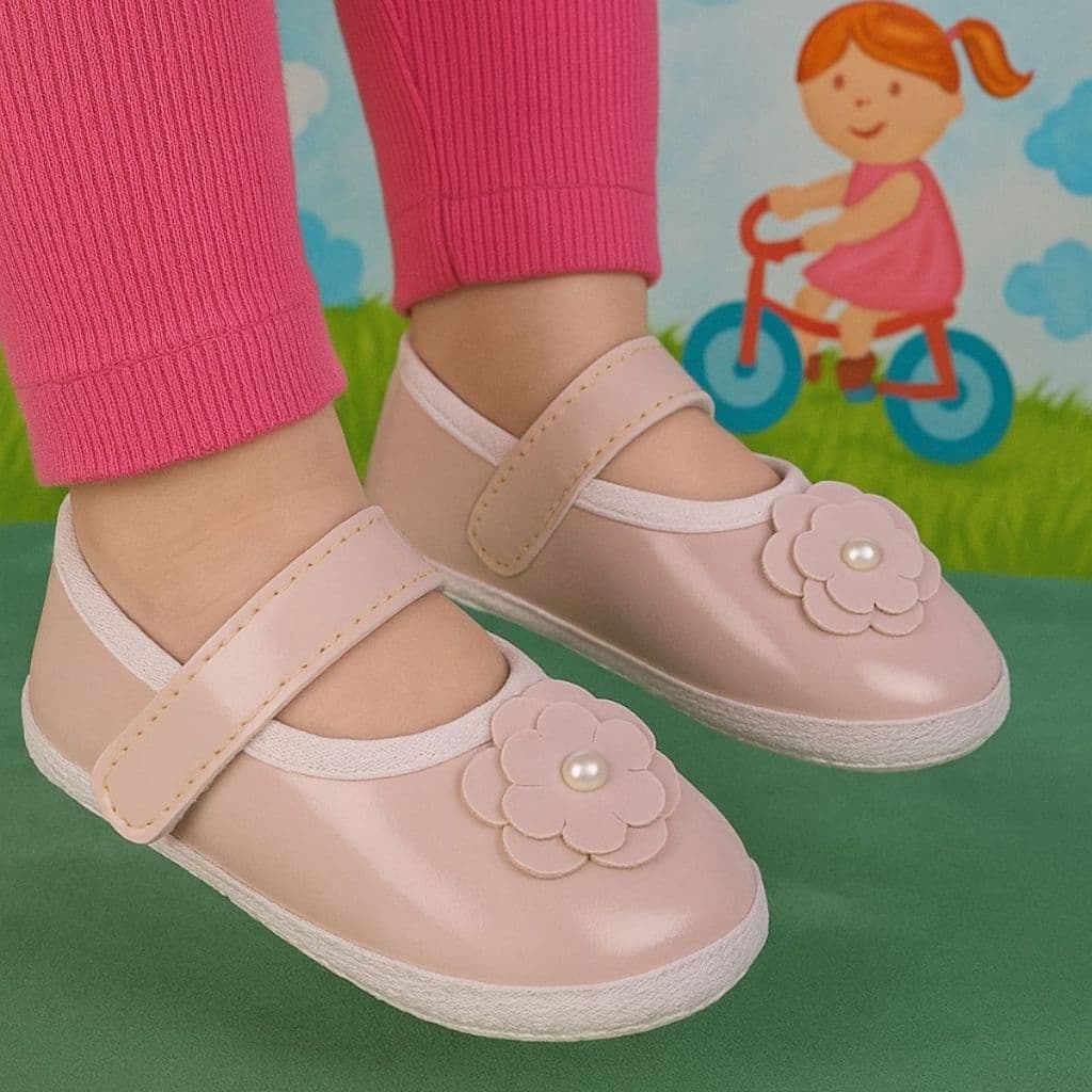 Sapatilha Infantil Bebê Kids Unissex  Ajuste de Velcro com Flor Detalhes de Pérolas Confortável