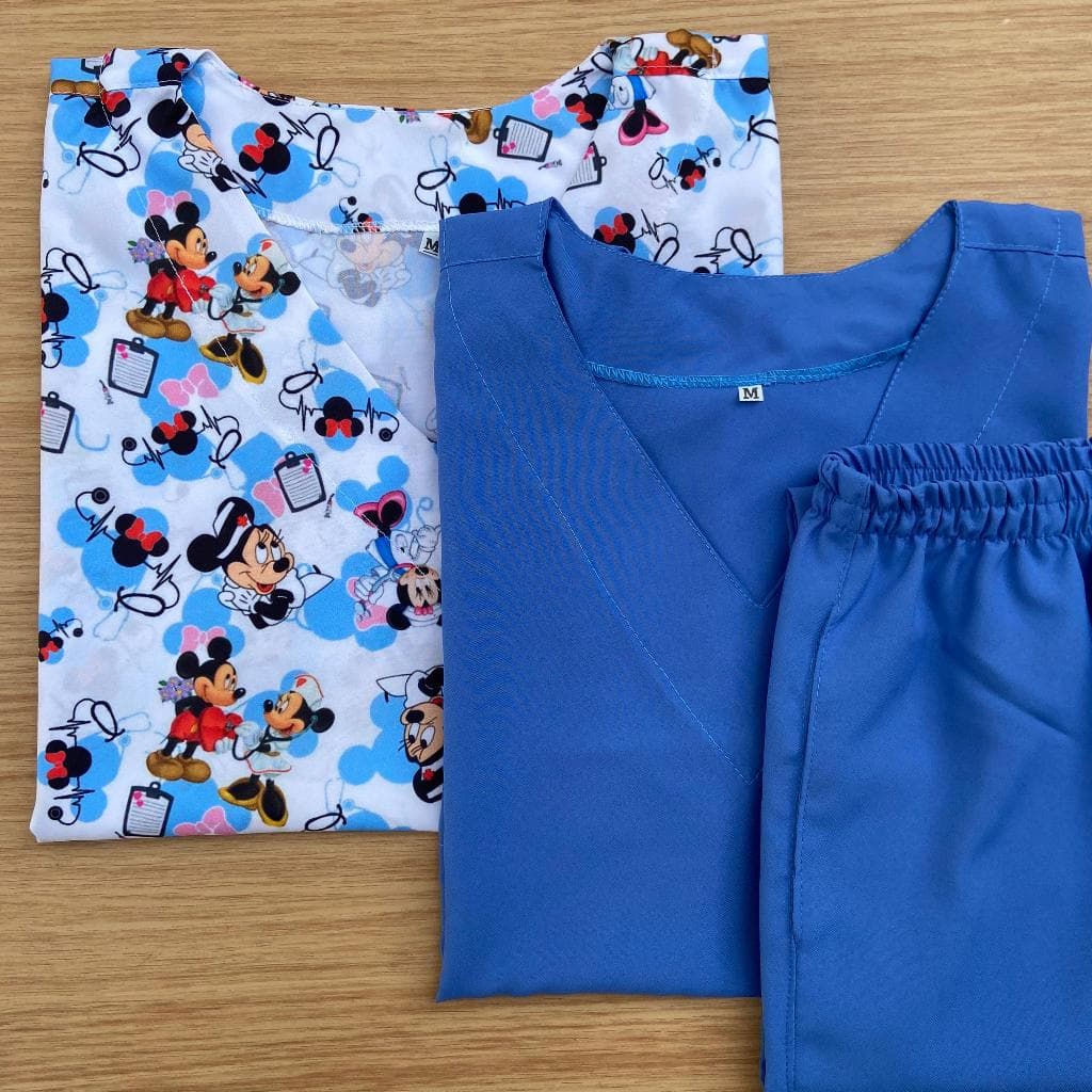 Kit de Scrub estampa Minnie com 3 peças Uniforme Profissional.