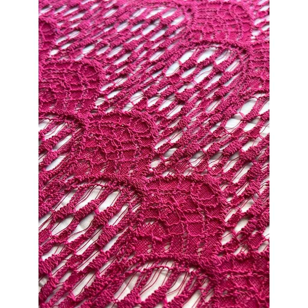 Tecido Renda Guipir 62% Algodão 36% Poliamida 2% Viscose Gripir Floral Ideal para Vestidos, Saias, Detalhes, Aplicações