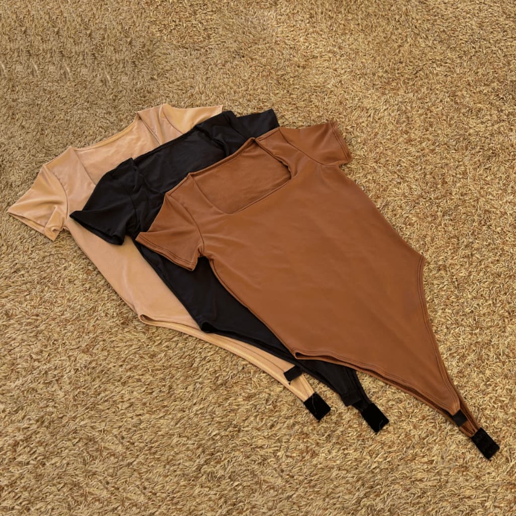 Body Gola Decote Quadrado Manga Curta Suplex Collant Feminino Verão Bori Moda Gringa Bory Básico Bodi Manguinha Forrado