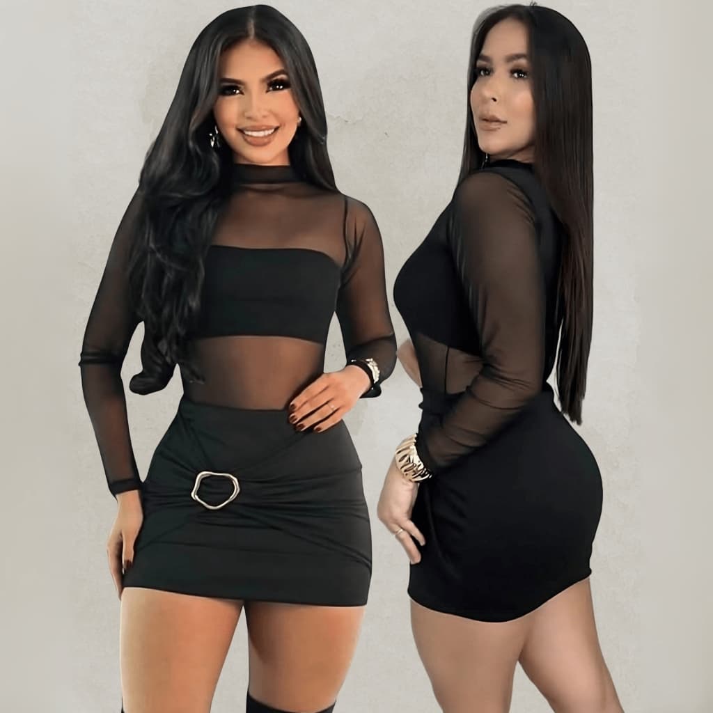 Short Saia Estiloso com Fivela Dourada – Moda Feminina, Look Moderno, Elegante e Versátil