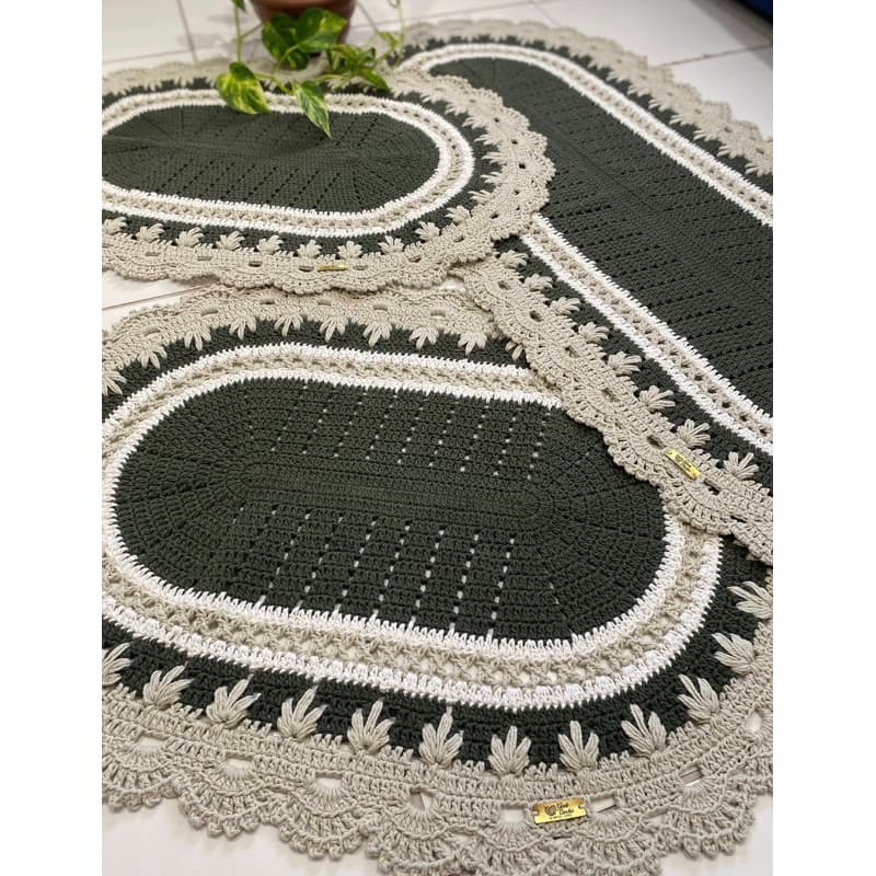 Caminho de Mesa Crochê Artesanal com Folhas – Tapete ou Passadeira Oval | Vendido Separadamente / caminho de mesa