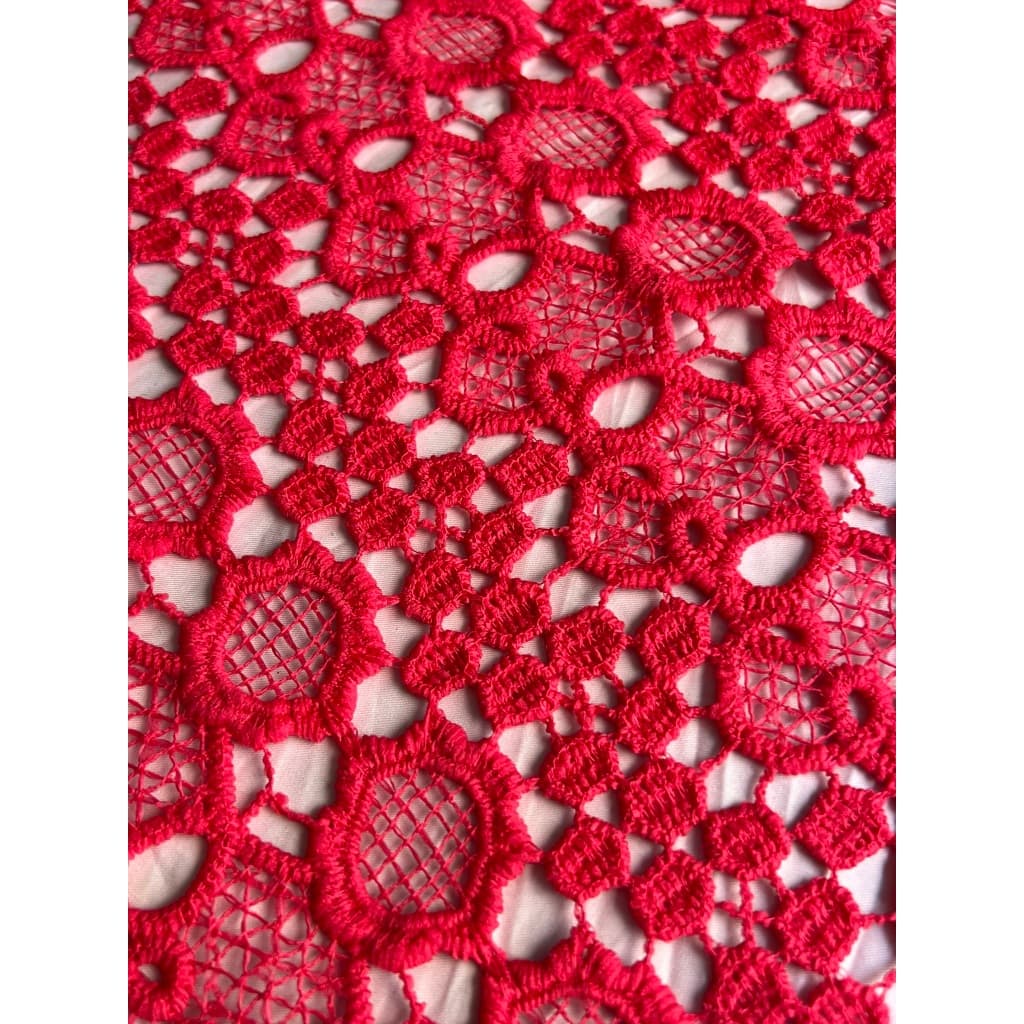 Tecido Renda Guipir 100% Poliéster I VAR 7 I Gripir Floral Ideal para Vestidos, Saias, Detalhes, Aplicações