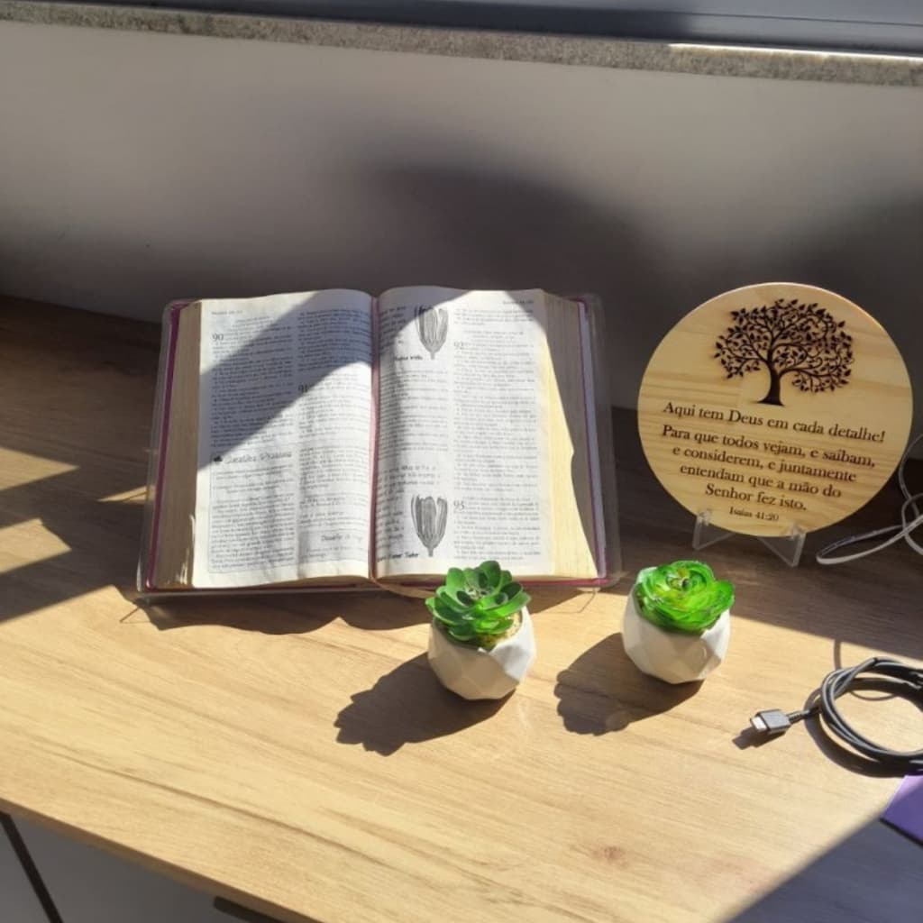 Suporte Porta Livro Bíblia Tablet Acrílico Cristal 30x17cm Leitura Estudo Decoração