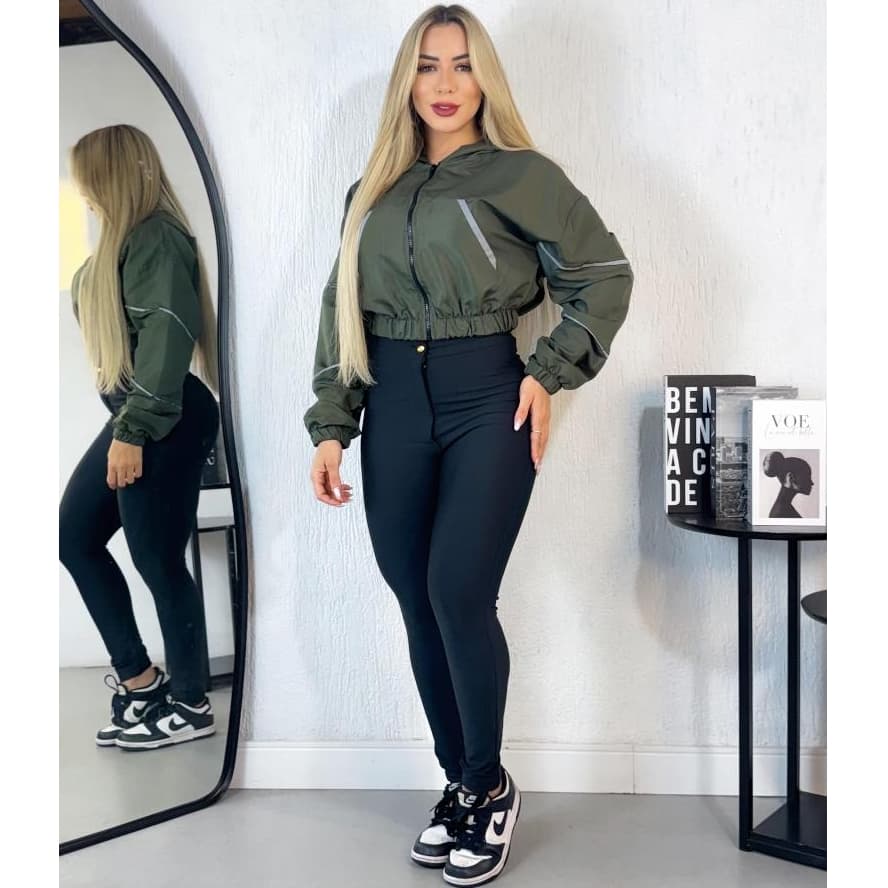 Jaqueta refletivo Cropped feminino Streetwear com Capuz Linhas Refletivas em tecido fino corta vento