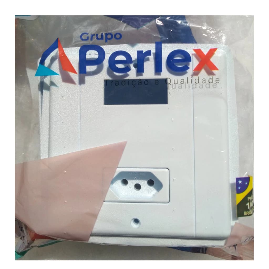 CAIXA AR EMBUTIR COM TOMADA 20A + DISJ 20A PERLEX