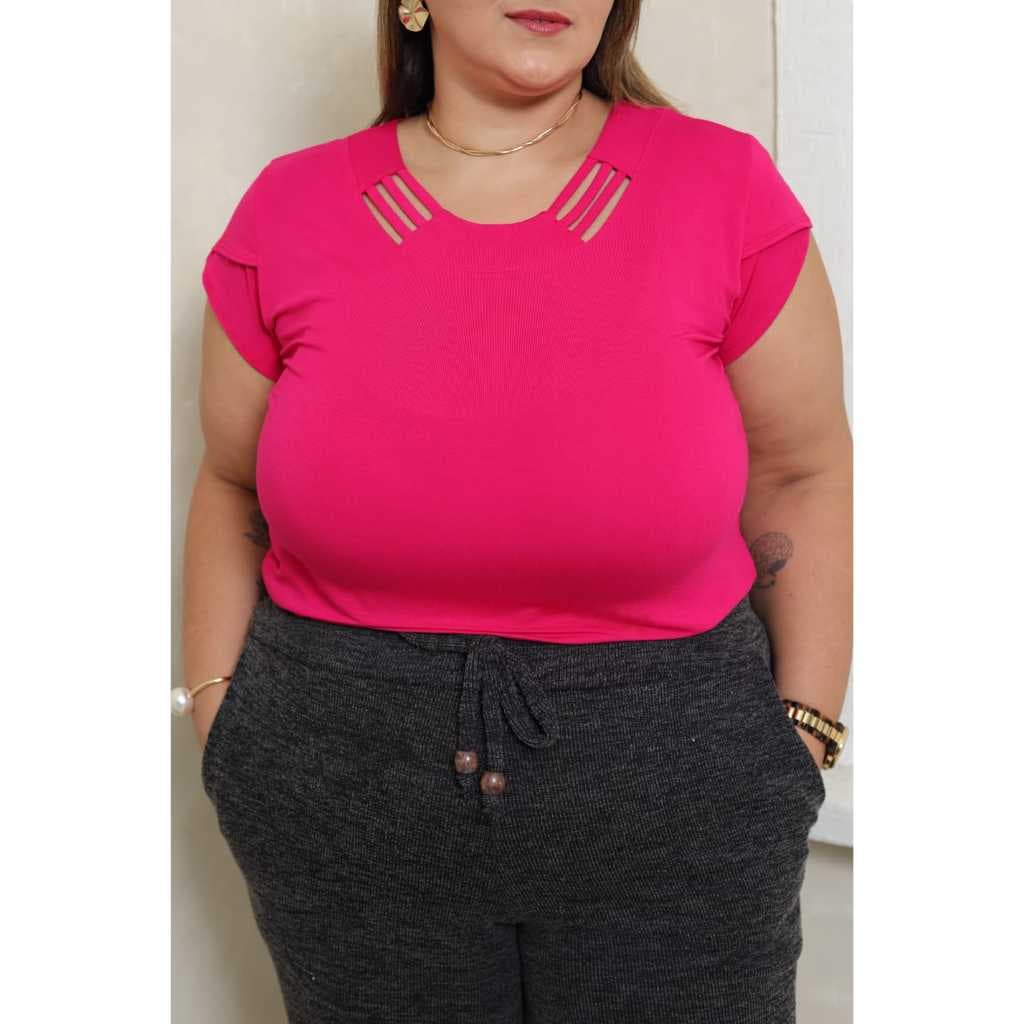 Blusa plus size com estilo confortável para gordinha  Blusa para corpo real
