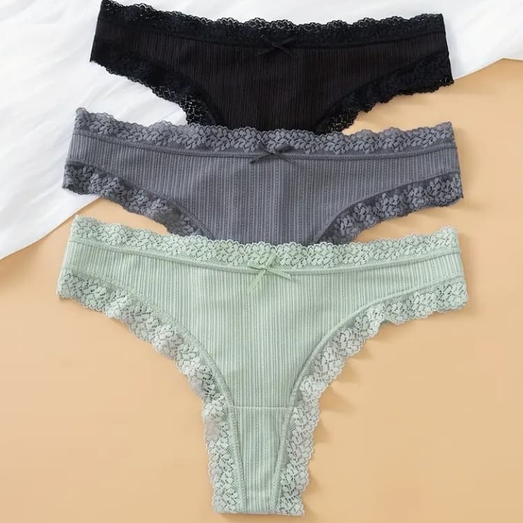 3 Calcinhas em Algodão Canelado Fio Dental com Renda Conforto e Sensualidade Moda Íntima Feminina