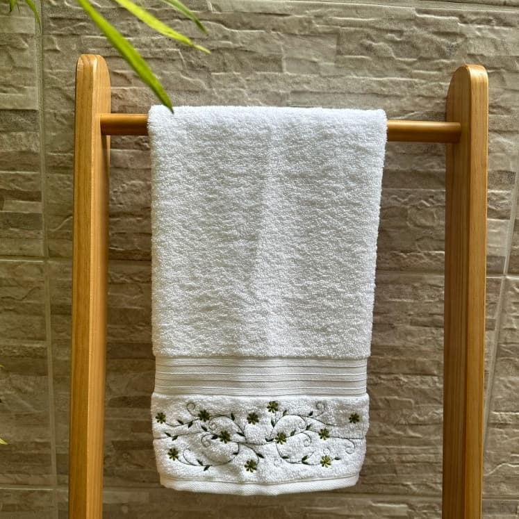 Toalha Banhão em Algodão Egípcio Bordado Floral Exclusivo Personalizada Presente Banho