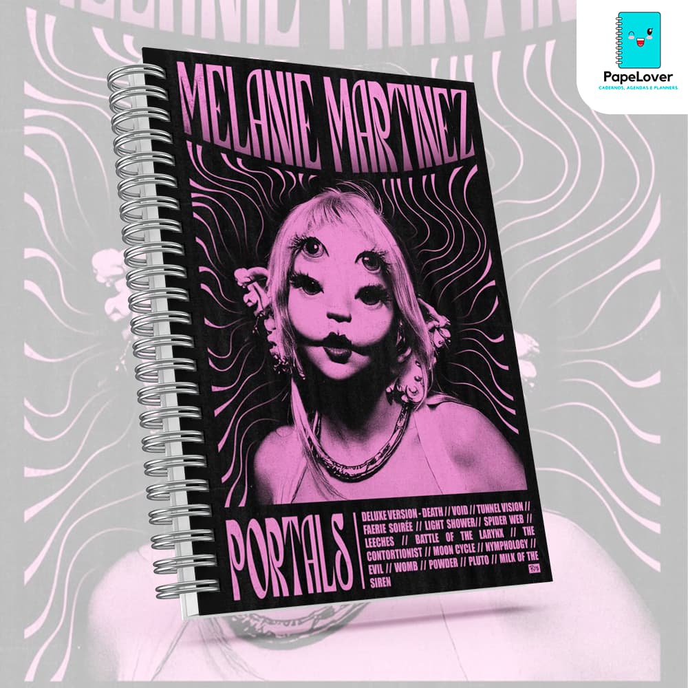 Caderno Melanie Martinez com brinde especial - Capa dura, impressão HD.
