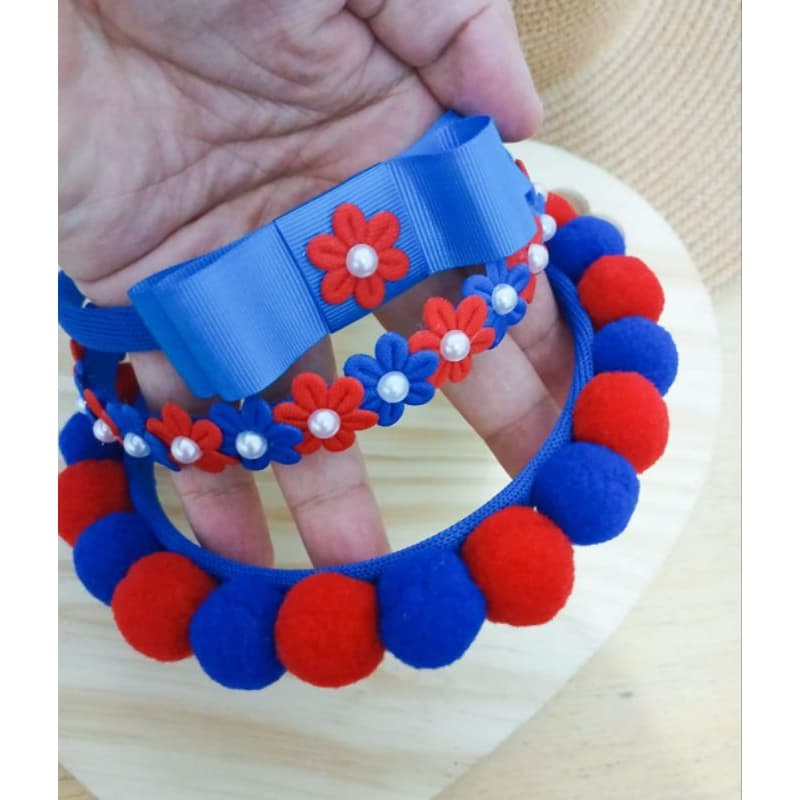 kit 3 Lindas Tiaras Azul e Vermelho Com Pompons Florzinhas e Meia Pérola Kit Peças Acessório de Cabelo Infantil Menina