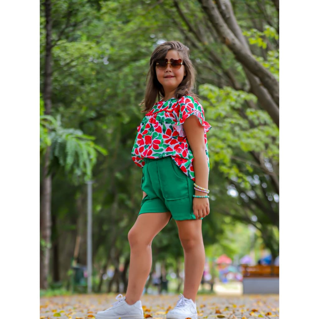 Conjunto short Infantil Juvenil com elastico na cintura e cardigan, estilo estampados em alta Primavera