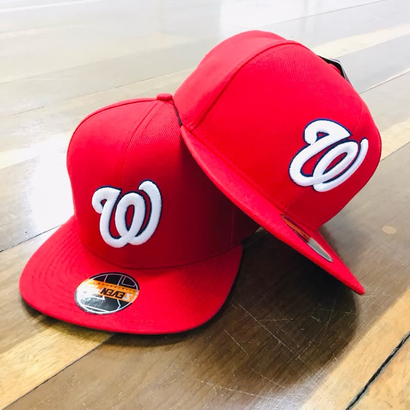 Boné Aba Reta Símbolo “W” Masculino e feminino / SnapBack/  Bordado