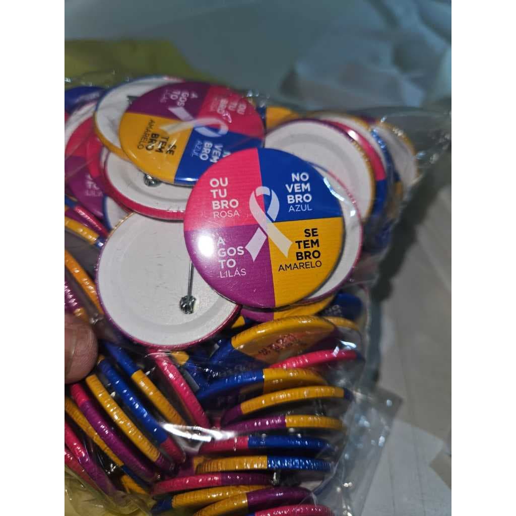 10 unidades Broches bottons buttons pin agosto lilas, setembro amarelo, outubro rosa e novembro azul