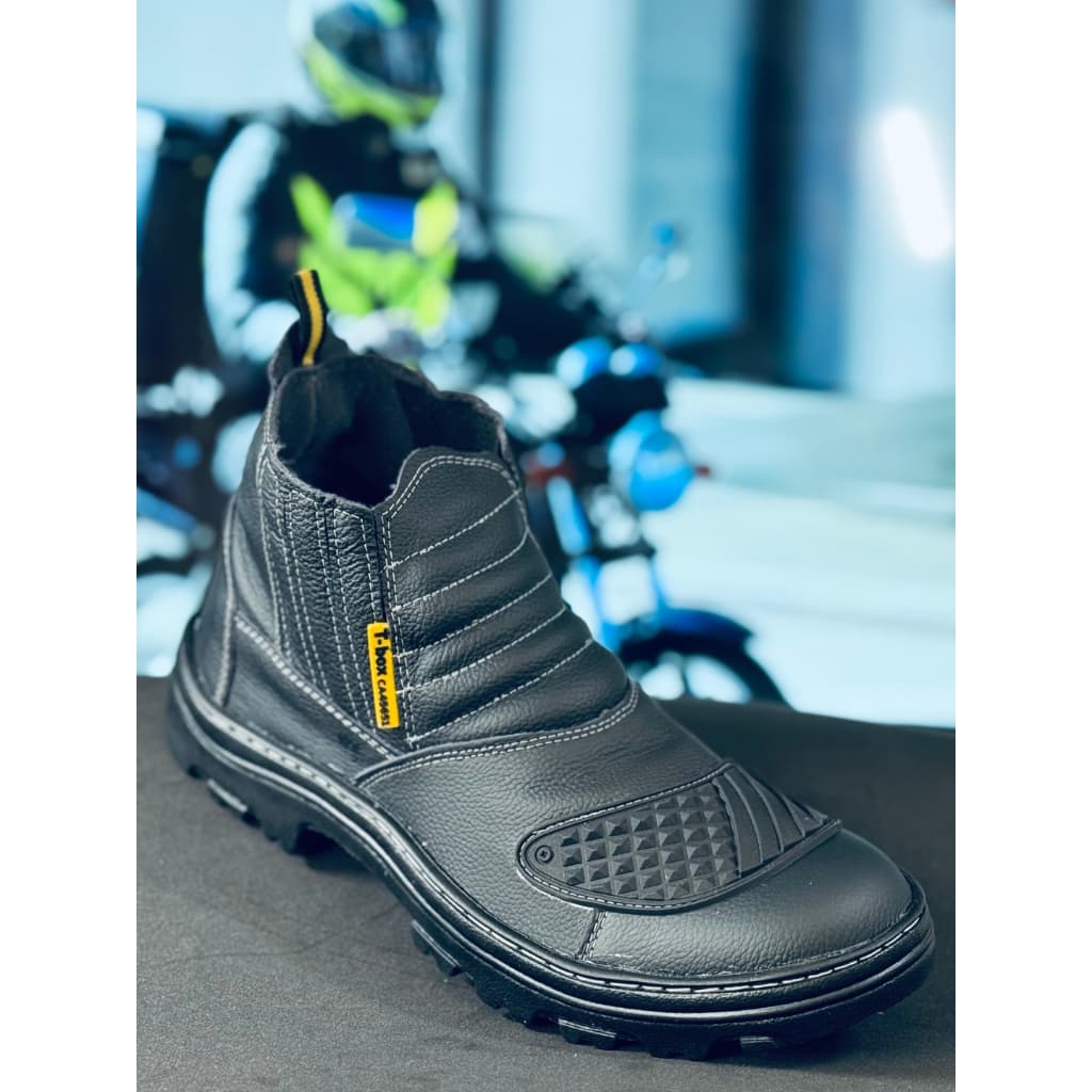 Bota de Segurança Motociclista Unissex Titan Preta em Couro, Cano Médio com Elástico Lateral Trabalho – CA 45.651