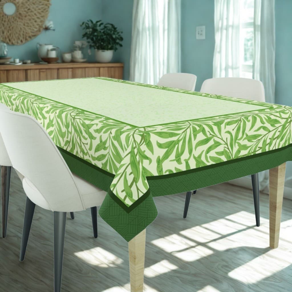 Toalha de Mesa Rafaela Verde 4/6 Lugares - 100% Poliéster - Enxoval de Cozinha - Fácil Cuidado e Alta Duração
