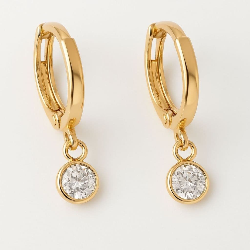Brinco Argola com Pingente de Zircônia Ponto de Luz – Banhado a Ouro 18K