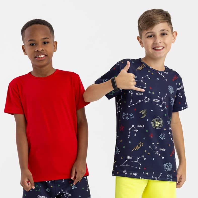 Kit 2 Camisetas Estampada e Lisa manga curta Menino Sortidas