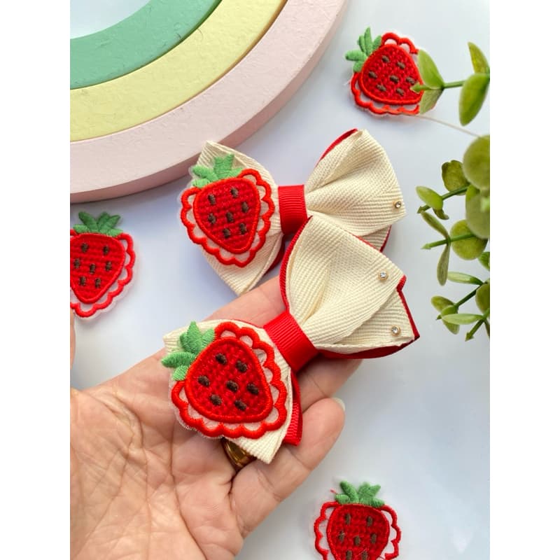 laço morango infantil/ laço cereja rosa/ laco infantil/ parzinho de laço infantil / laço de luxo