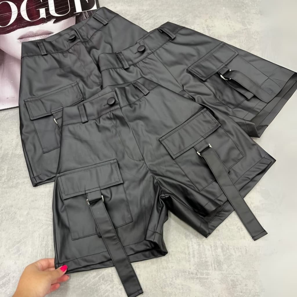 Shorts Cargo Couro Courino Feminino Fivela Look Balada Moda Tendência 2026