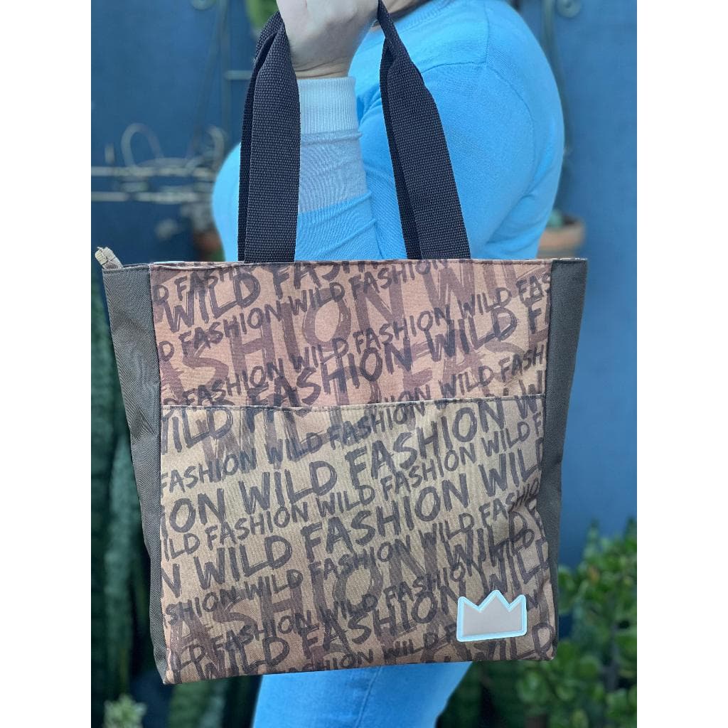 Bolsa Feminina Marron com Alça Espaçosa Charmosa Ziper Resistente e Material de Boa Qualidade!