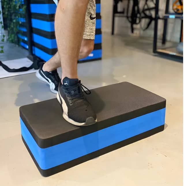 STEP ACADEMIA E FISIOTERAPIA E PILATES EM EVA REFORÇADO  60x30x12 - CORES CONFORME DISPONIBILIADE
