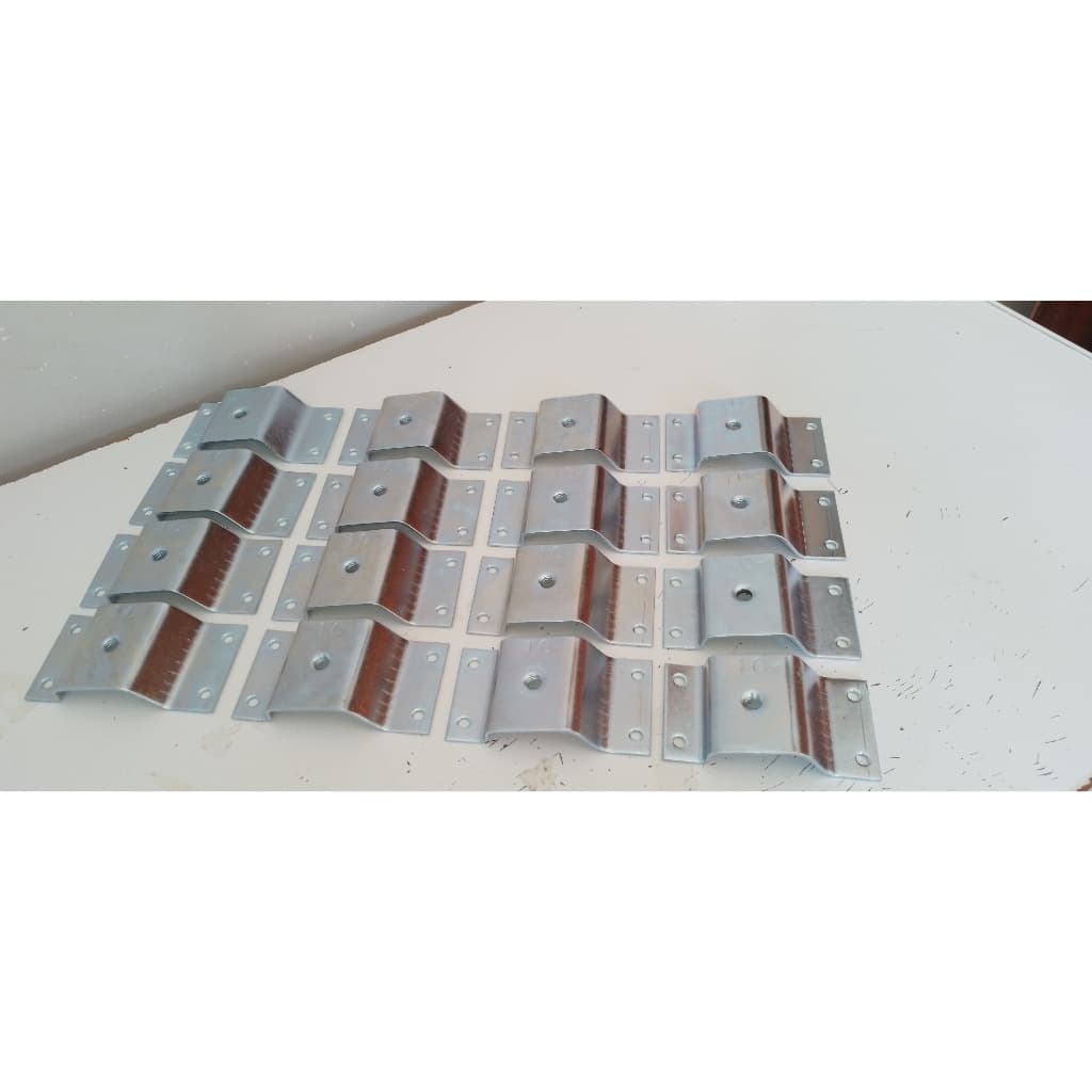 Kit 32 Unidades chapas de Metal  inclinação  10 Graus para Fixação Pés Palitos Poltronas Cadeiras Puff