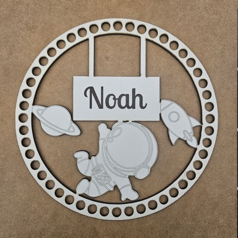 Mandala / Guirlanda infantil para Crochê em MDF 20cm de diametro