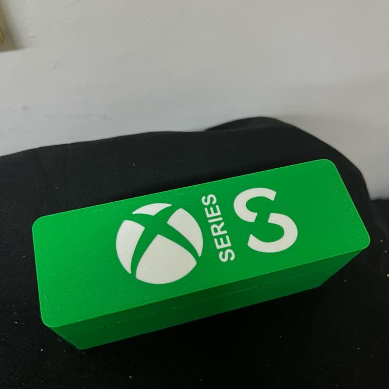 Suporte para pilhas Tipo AA com logo XBOX SERIES S / X Impresso em 3D