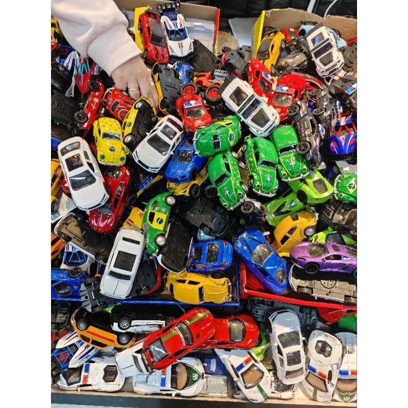 Caixa com 12 Carrinhos Metal Die Cast Coleção  Miniatura Escala 1/34