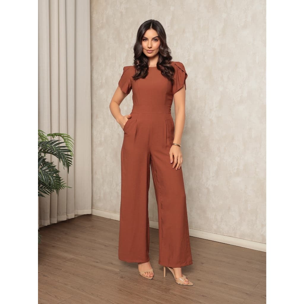 Macacão Feminino em Marrant Liso, bolso, Pantalona manga de petala