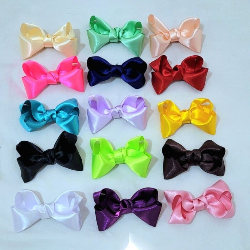 Kit 15 Laços de cabelo infantil modelo Boutique, na fita de cetim, Cores Sortidas