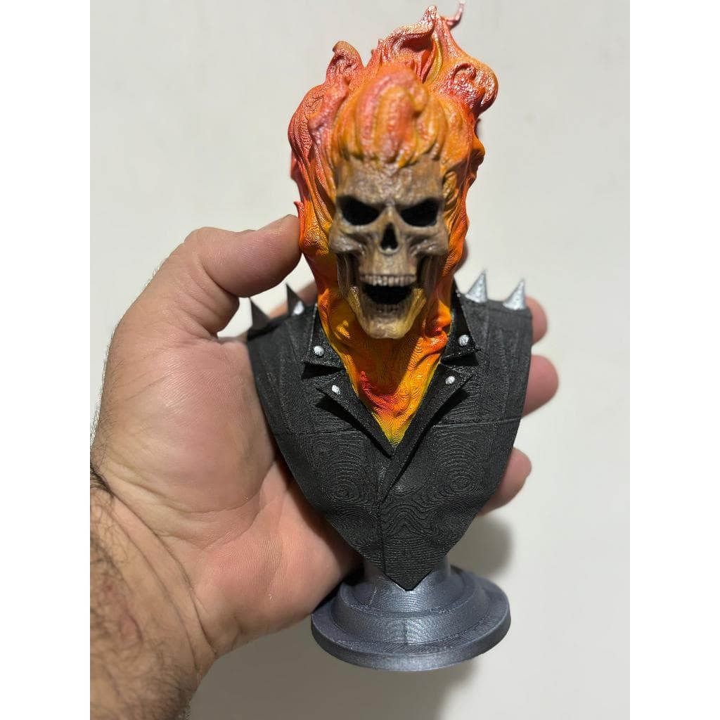 Busto caveira flamejante decorativo – 20cm