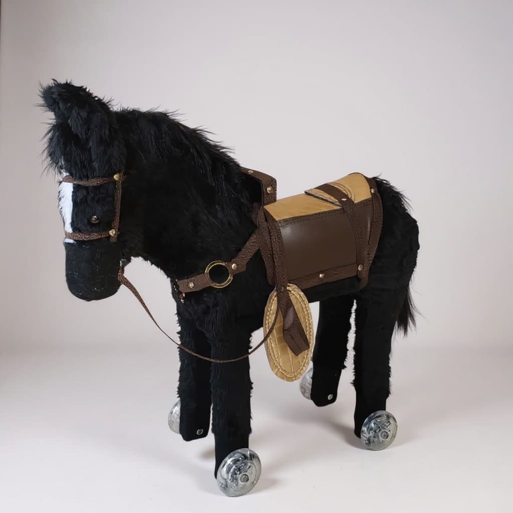 Cavalinho De Rodinha Brinquedo Pelucia Transporte 1 a 5 anos Lindo