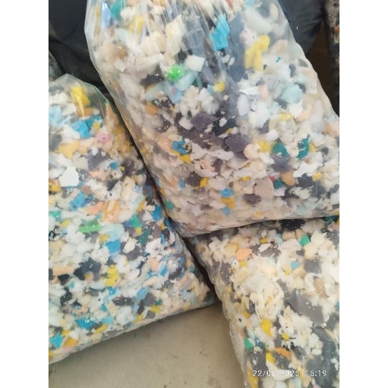 2 kilos Flocos de espumas para enchimento de almofadas e pufs - Pacote com 2Kg (quilos)