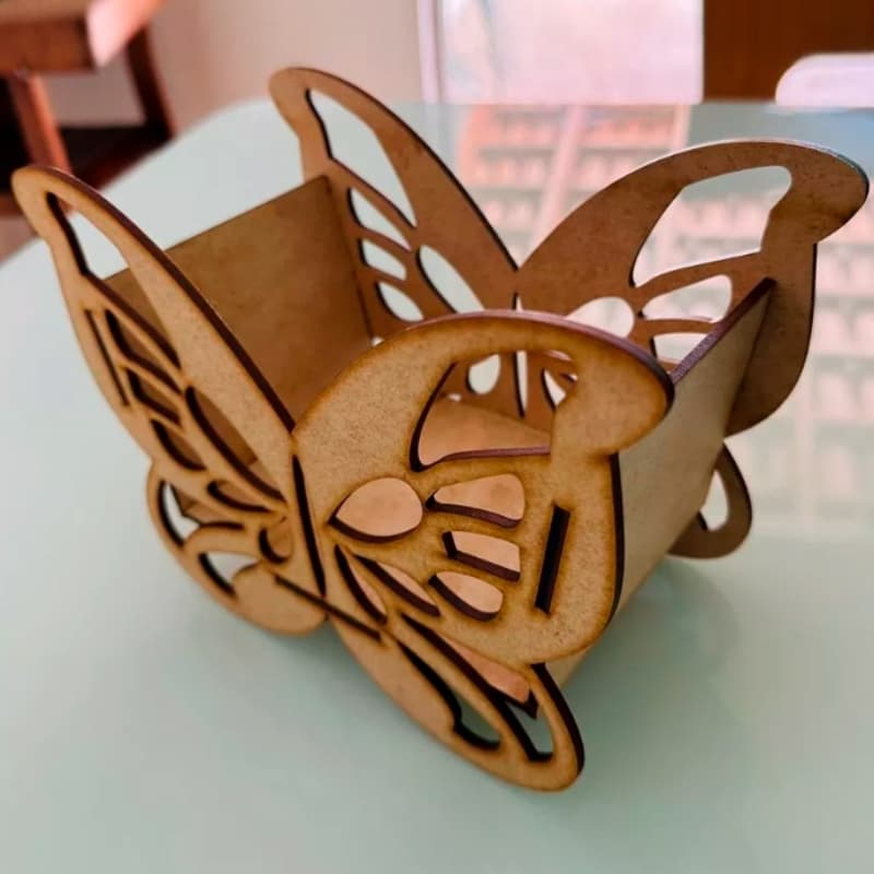 Kit 20 Centro de Mesa Borboleta para Aniversários e Lembrancinhas Cachepô em MDF cru