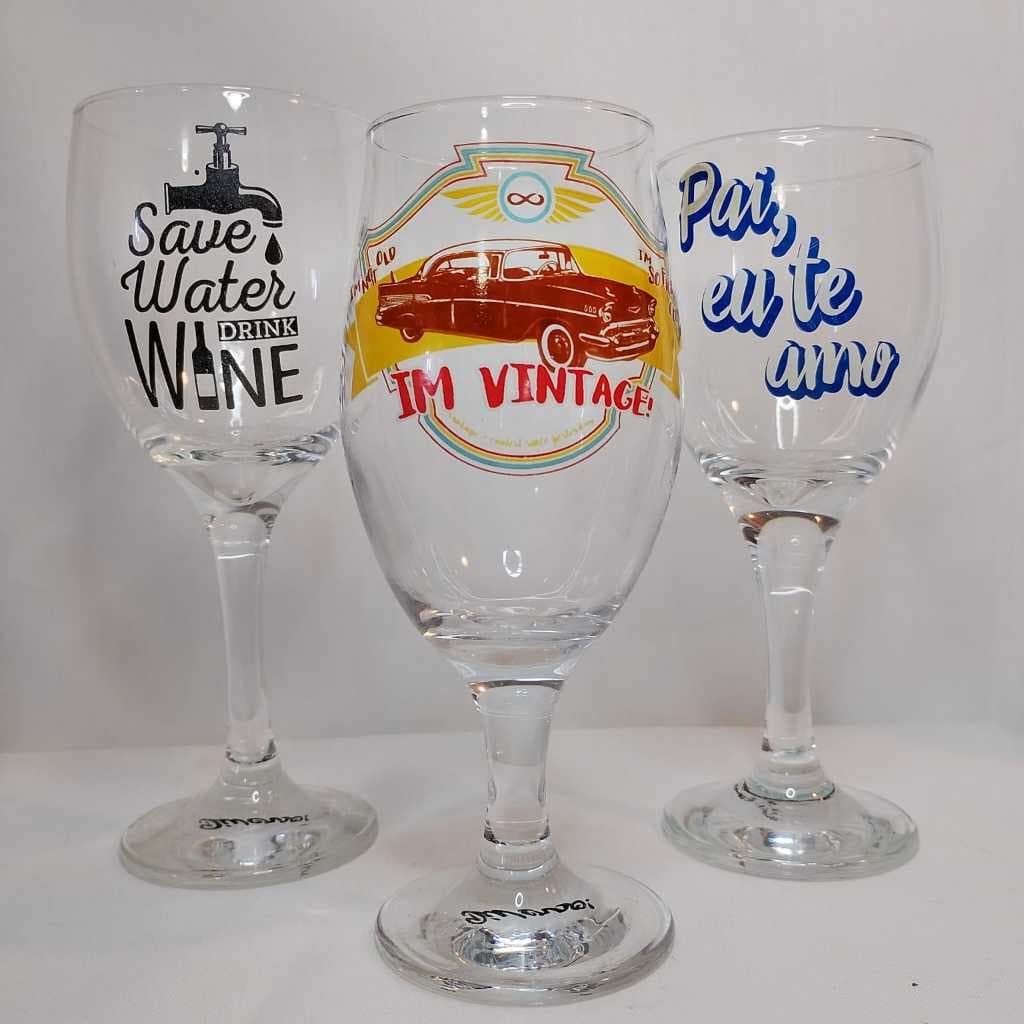Taça de vinho estampada variadas
