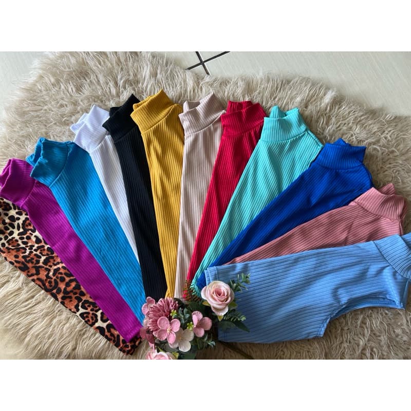 Blusa  regata gola alta feminina básica
