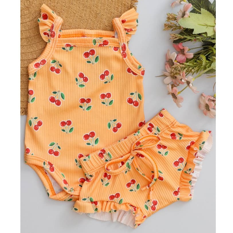 Conjunto Infantil Verão Canelado Menina Body e Tapa Fralda com Babados e Estampa de Cerejas