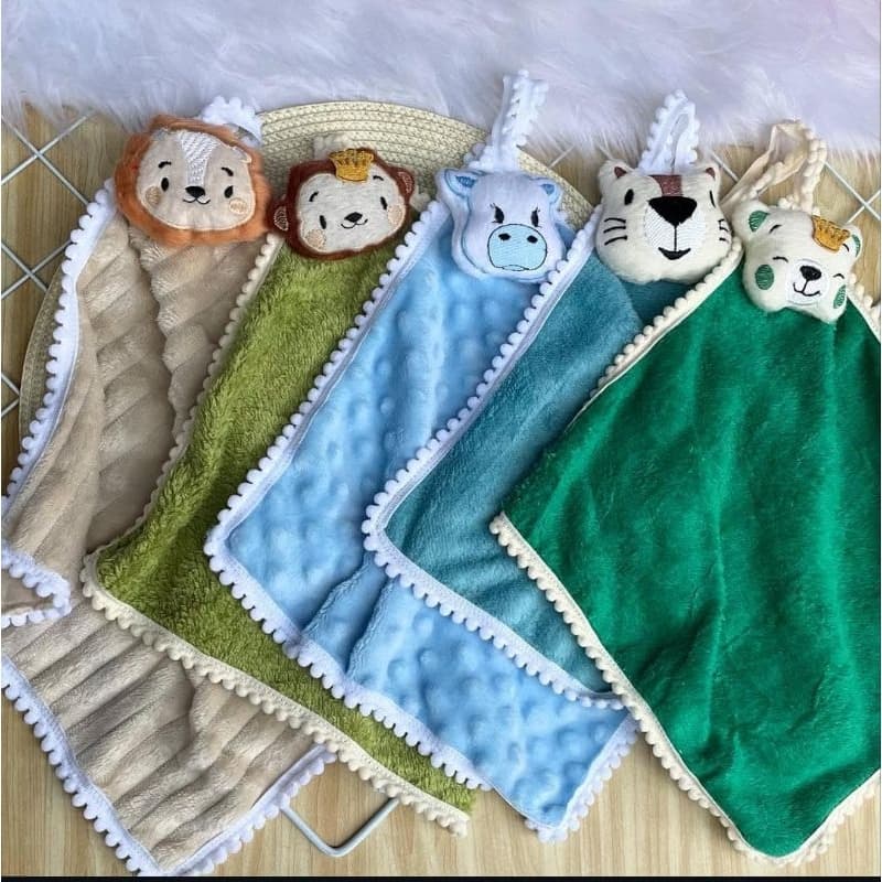 Naninha Personalizada 30x30 — Com Nome do Seu Bebê e Seu Bichinho Favorito