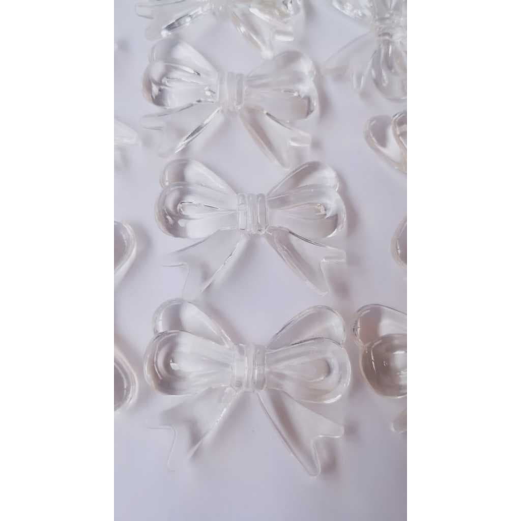 Miçanga Laço 4,5cm Lacinho Transparente com Furo Passante para Lembrancinha Festa