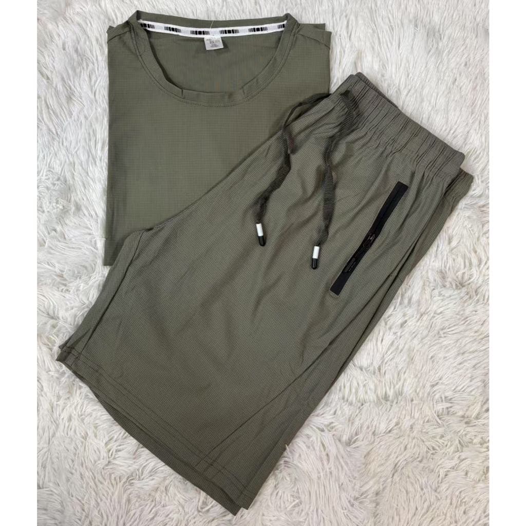 Conjunto camiseta e shorts de seda gelada modal