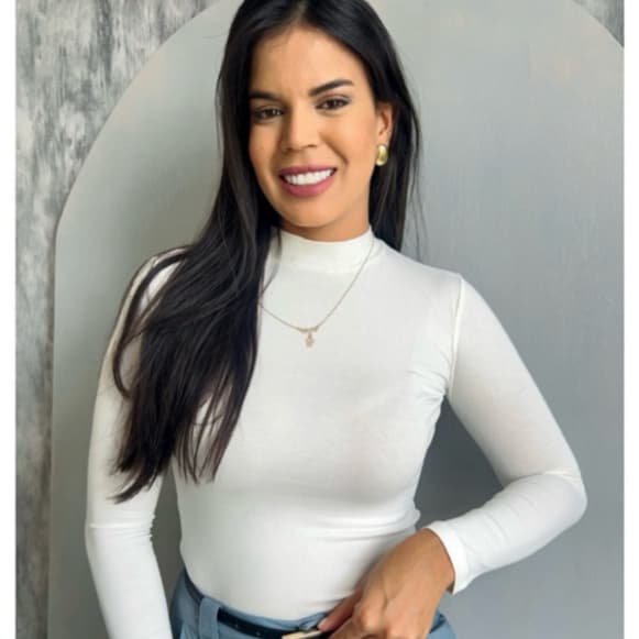 Blusa manga longa gola alta feminina malha confortável elegante básica