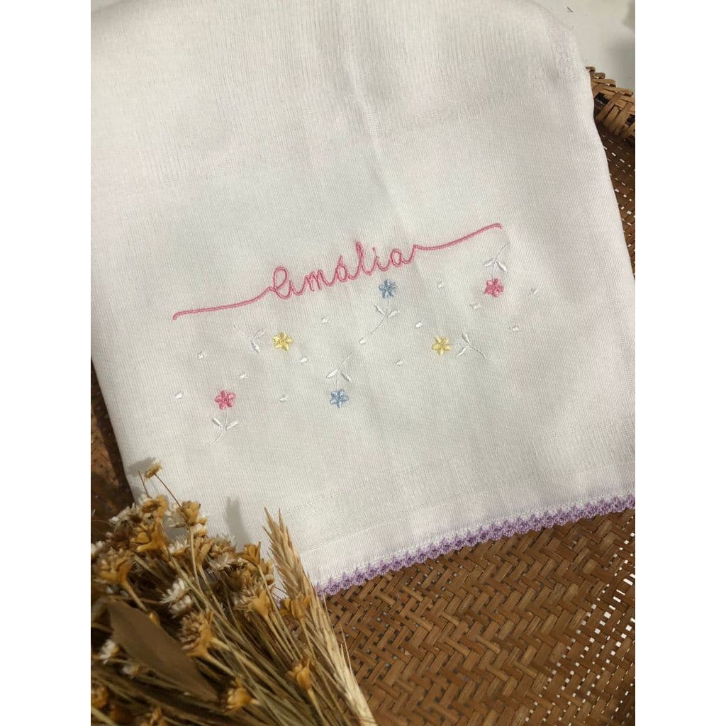 Fralda de passeio bordada nome personalizado Florzinhas Enxoval Bebê Menina Pano de Lavagem